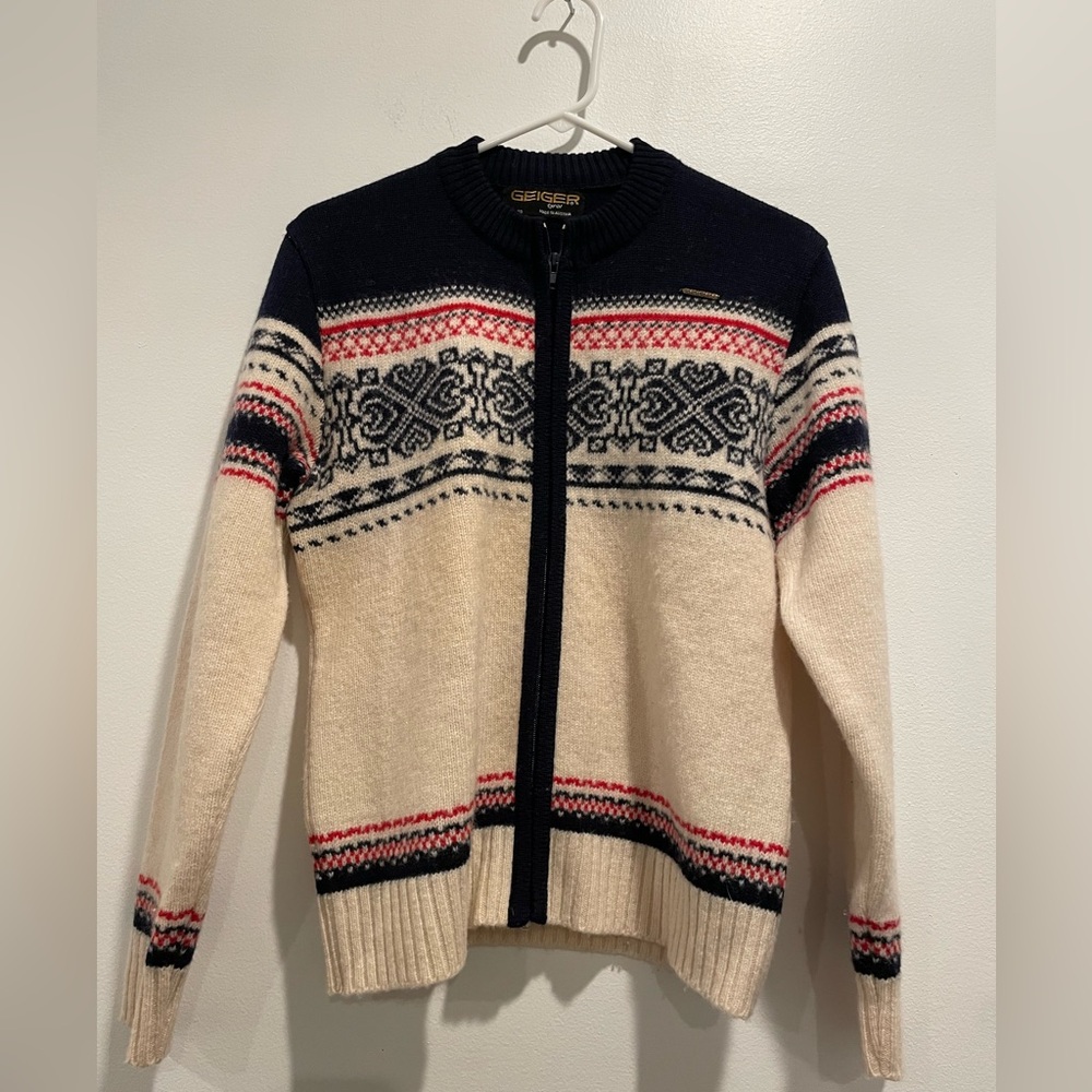 Vintage unisex Geiger knit wool sweater with zip size 50 made in Austria.
